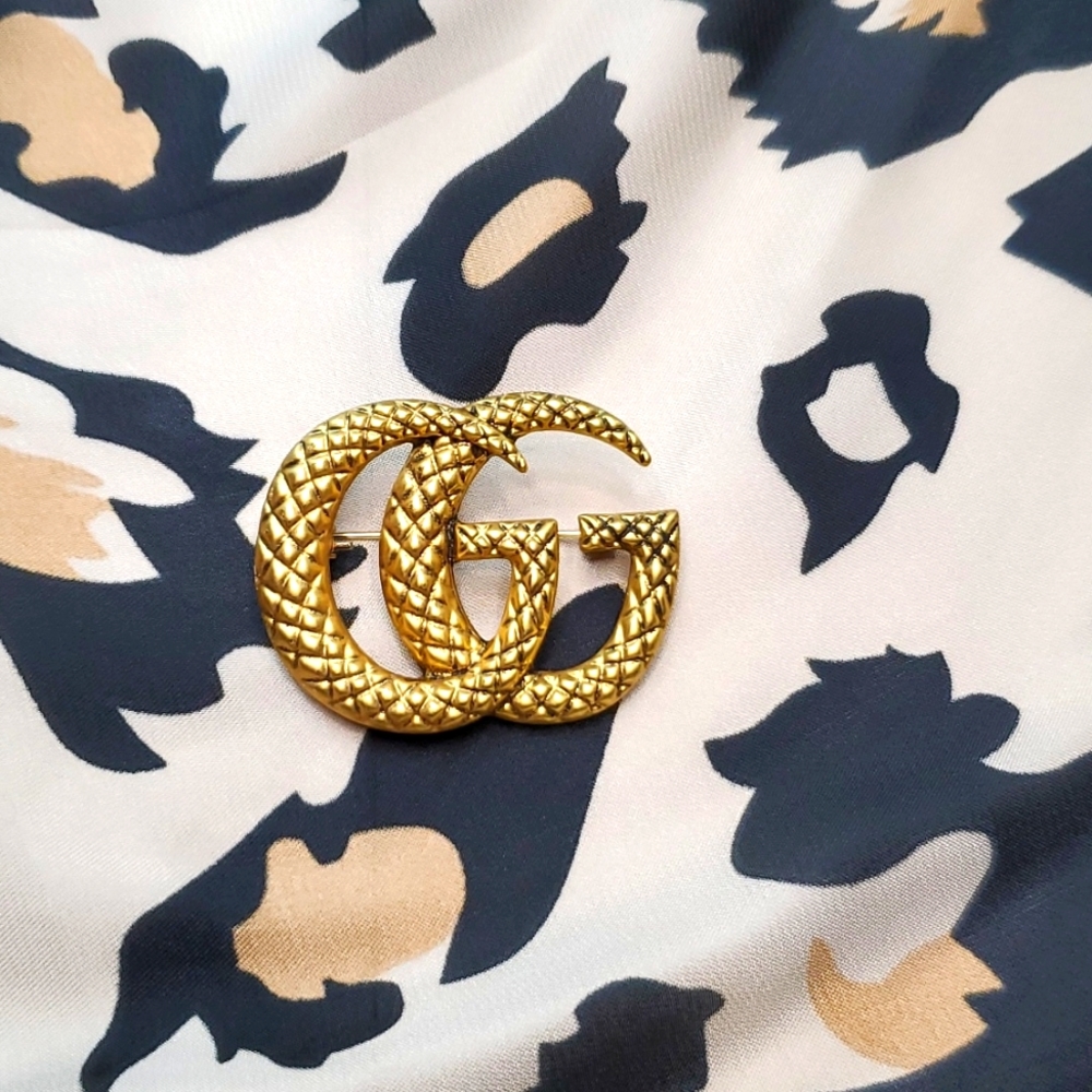 Brooch